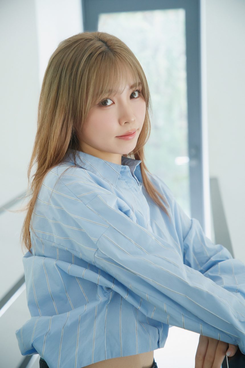 Liyuu写真集「VOICE VISTA Magazine」-绅士图