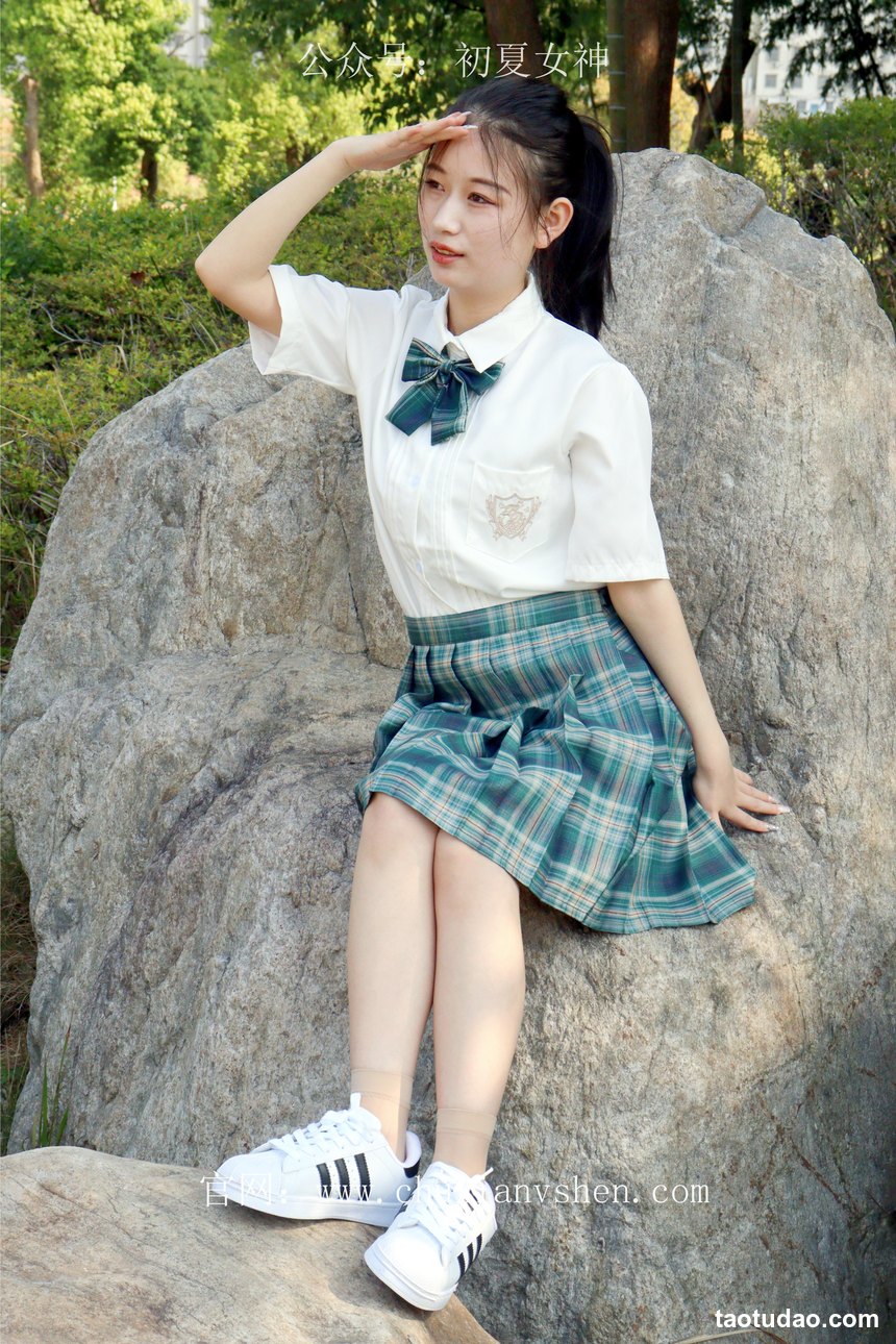 图片[3]-初夏女神 NO.019 念念 墨绿色JK搭配三叶草贝壳头鞋期[155P+1V／4.84GB]-绅士图