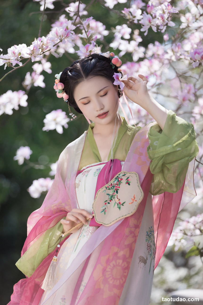 图片[4]-[YITUYU艺图语]2022.07.27 袅娜 刘哈喇子[25+1P／339MB]-绅士图