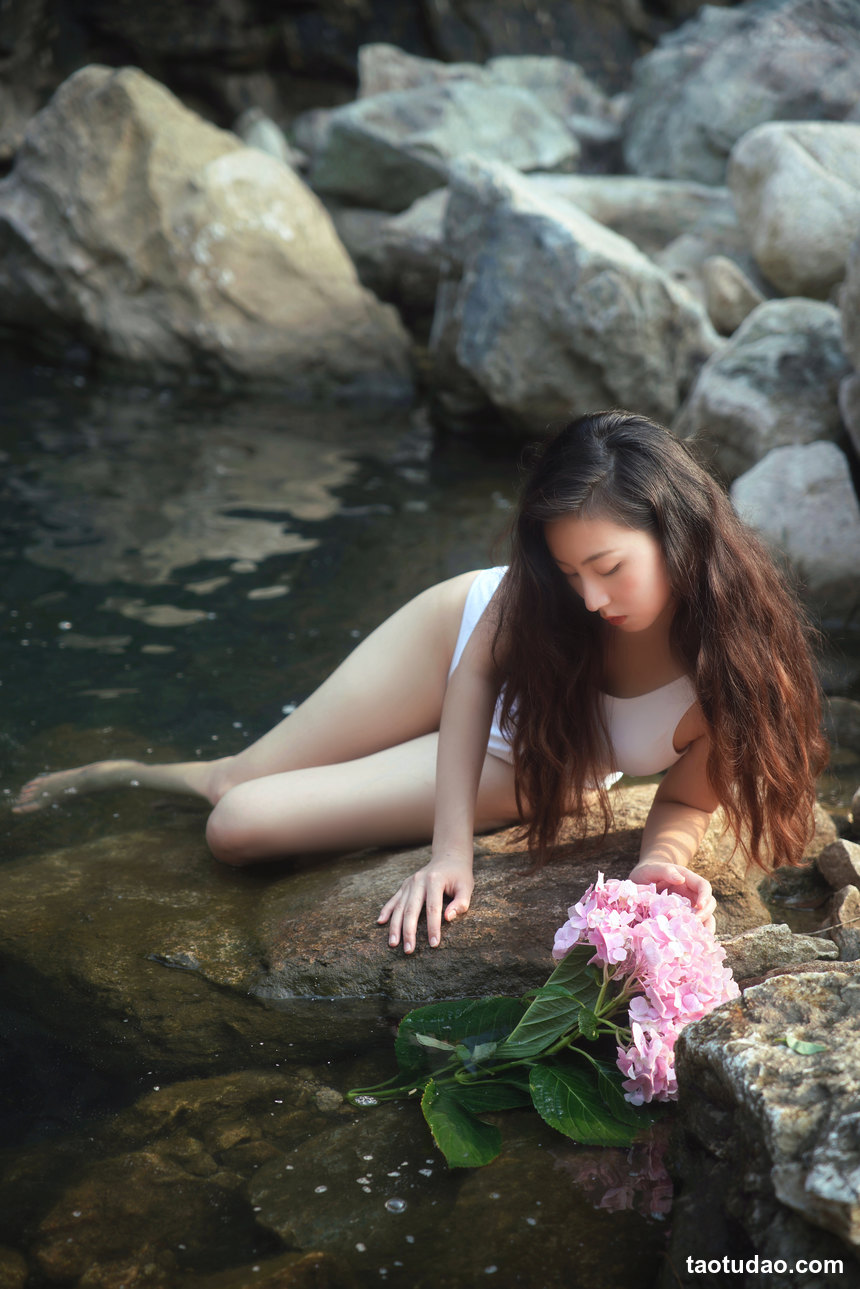 图片[2]-[YITUYU艺图语]2022.10.31 水中的绣球花 土土[37+1P／420MB]-绅士图