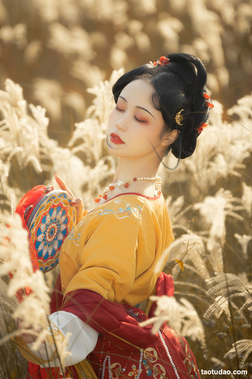 图片[3]-[YITUYU艺图语]2022.08.18 萋萋 梨一依[22+1P／287MB]-绅士图