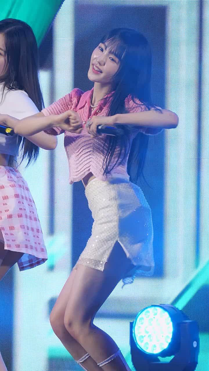 230609 우아! (woo!ah!) – 별 따러 가자 (Catch the Stars) (나나) 직캠 [화성 뱃놀이축제] / 饭拍视频-艺库