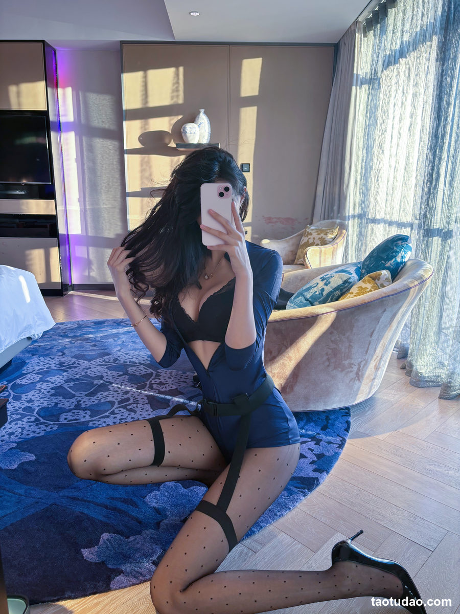 图片[3]-葛征GEZHENG 《性感波点吊带袜》原版写真 [22P+1V-1.06GB ]-绅士图