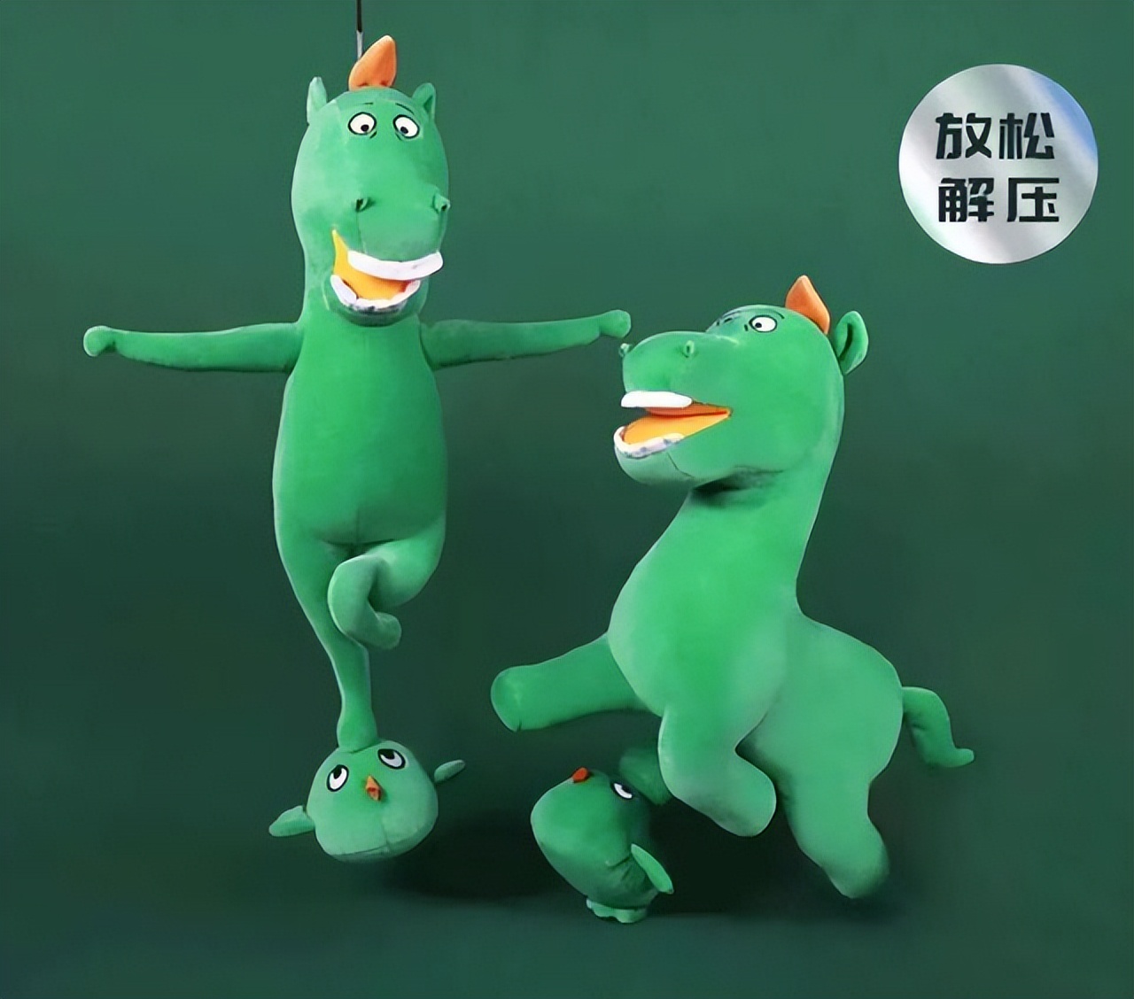 “马踏飞燕”玩偶凭丑萌火出圈,销售量突破1000,网友:非常想要