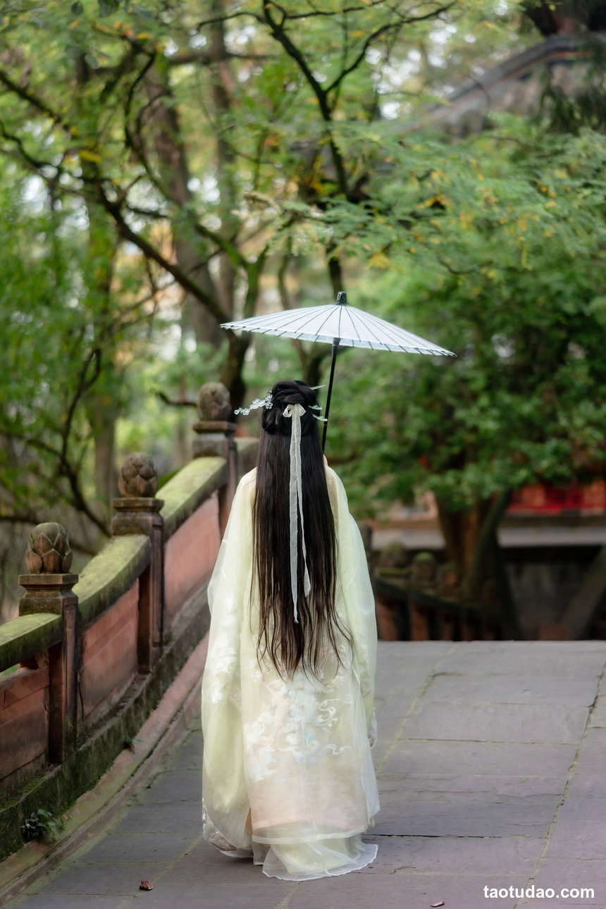 图片[3]-[YITUYU艺图语]2022.11.26 拒霜思 -绮罗生的小苏苏-[32+1P／249MB]-绅士图