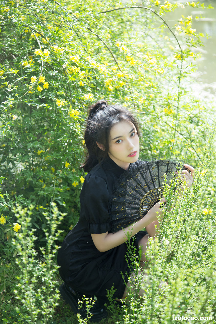 图片[4]-[YITUYU艺图语]2022.10.08 迎春 静鏡婧[25+1P／303MB]-绅士图