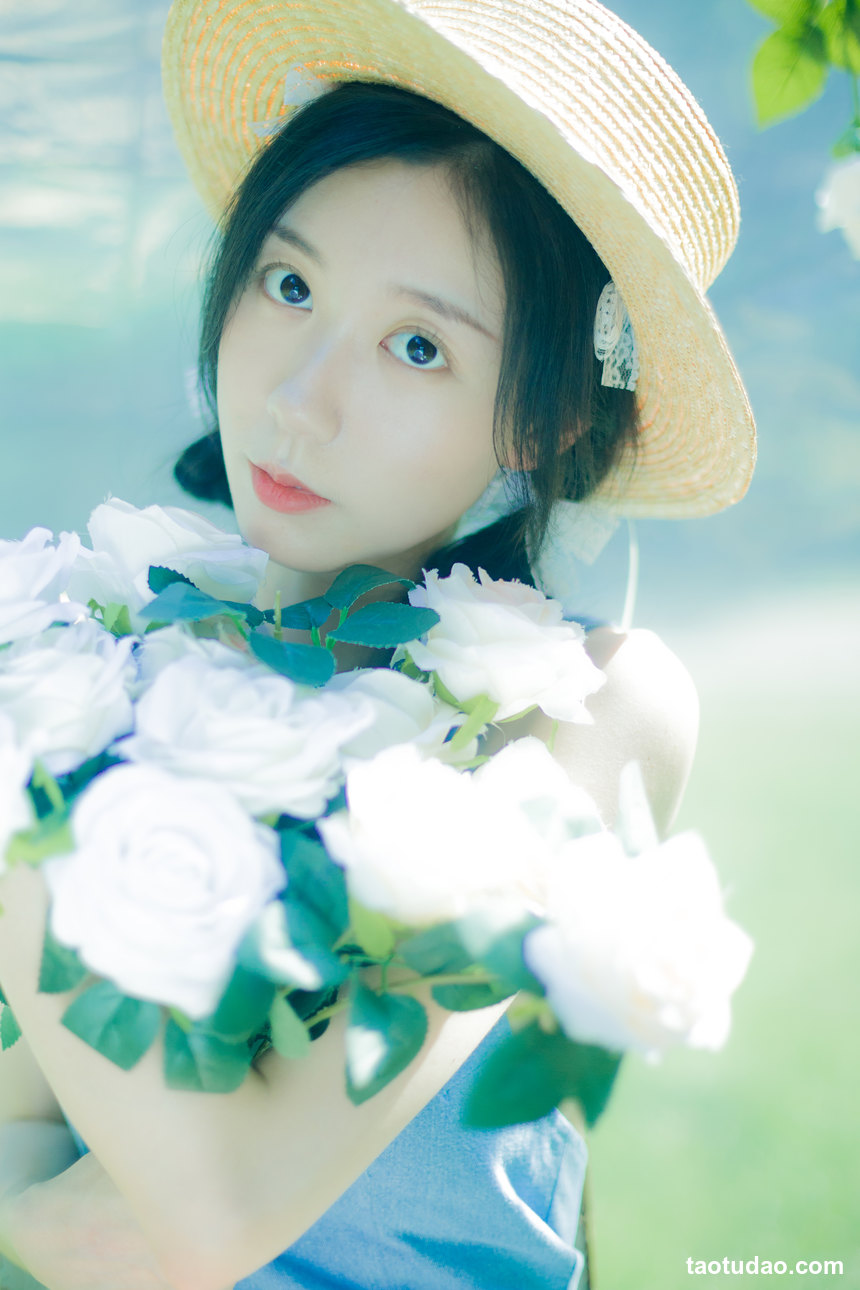 图片[2]-[YITUYU艺图语]2022.07.31 夏日颂歌 饲猫少女-[31+1P／276MB]-绅士图