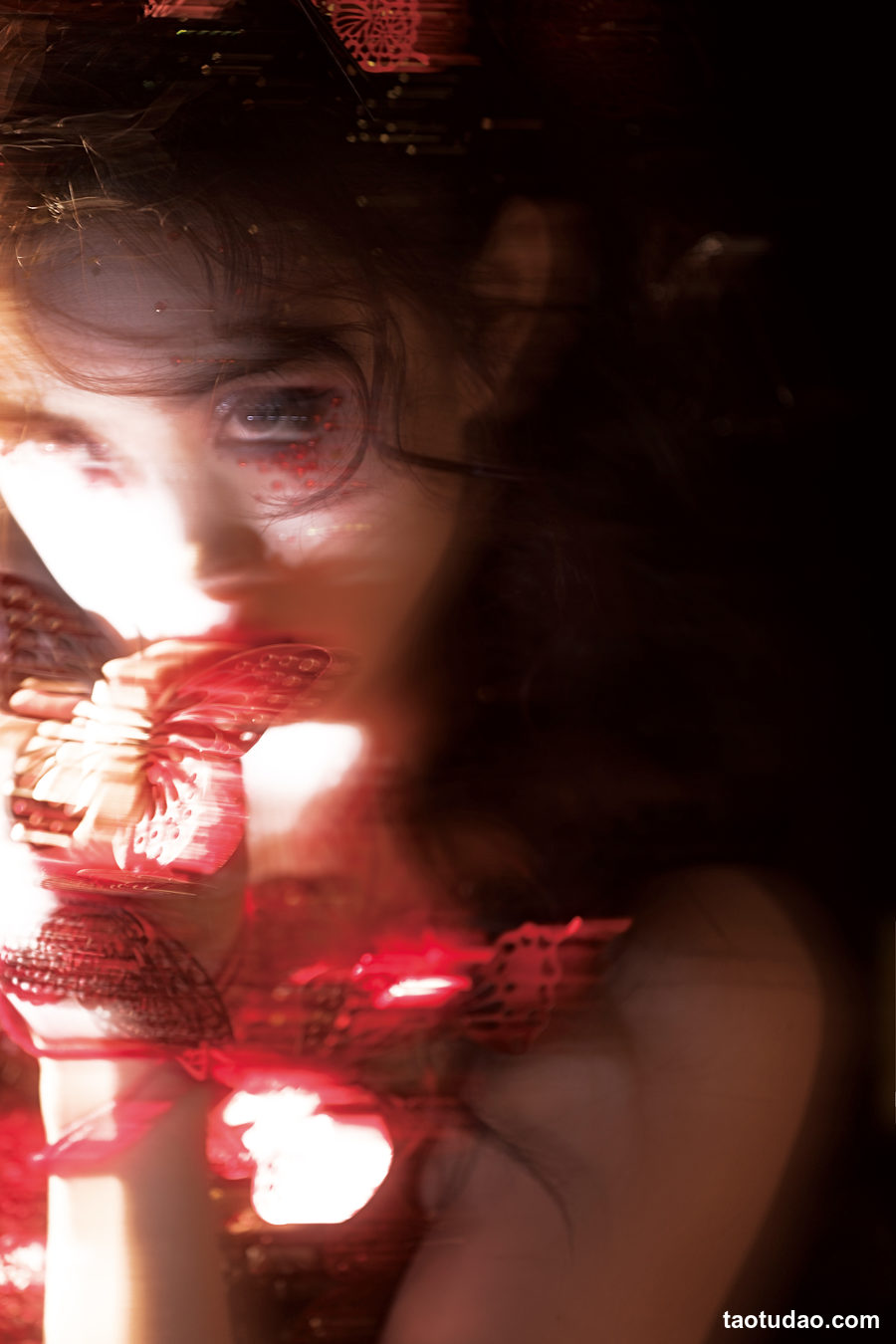 图片[2]-[YITUYU艺图语]2023.03.06 电子红蝶 Linglingxue_[26+1P／203MB]-绅士图