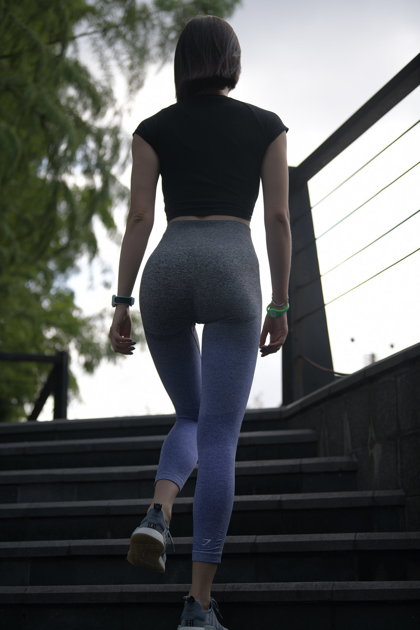 图片[2]-精选街拍作品 NO.0023 紧身瑜伽裤翘臀超高清原图[300P／412MB]-绅士图