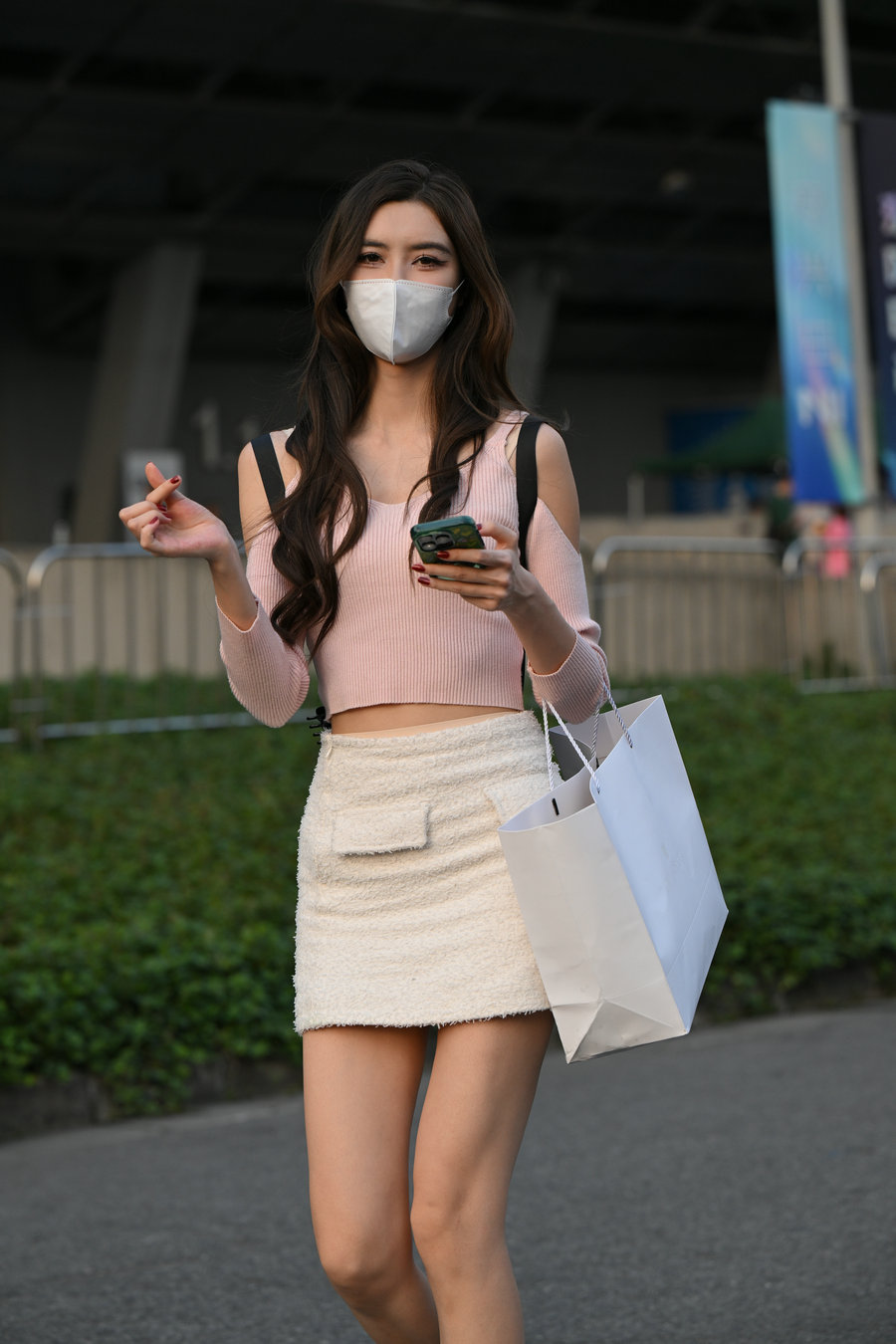 精选街拍视频 No.8814 白色短裙 / 35P-687MB /-绅士图