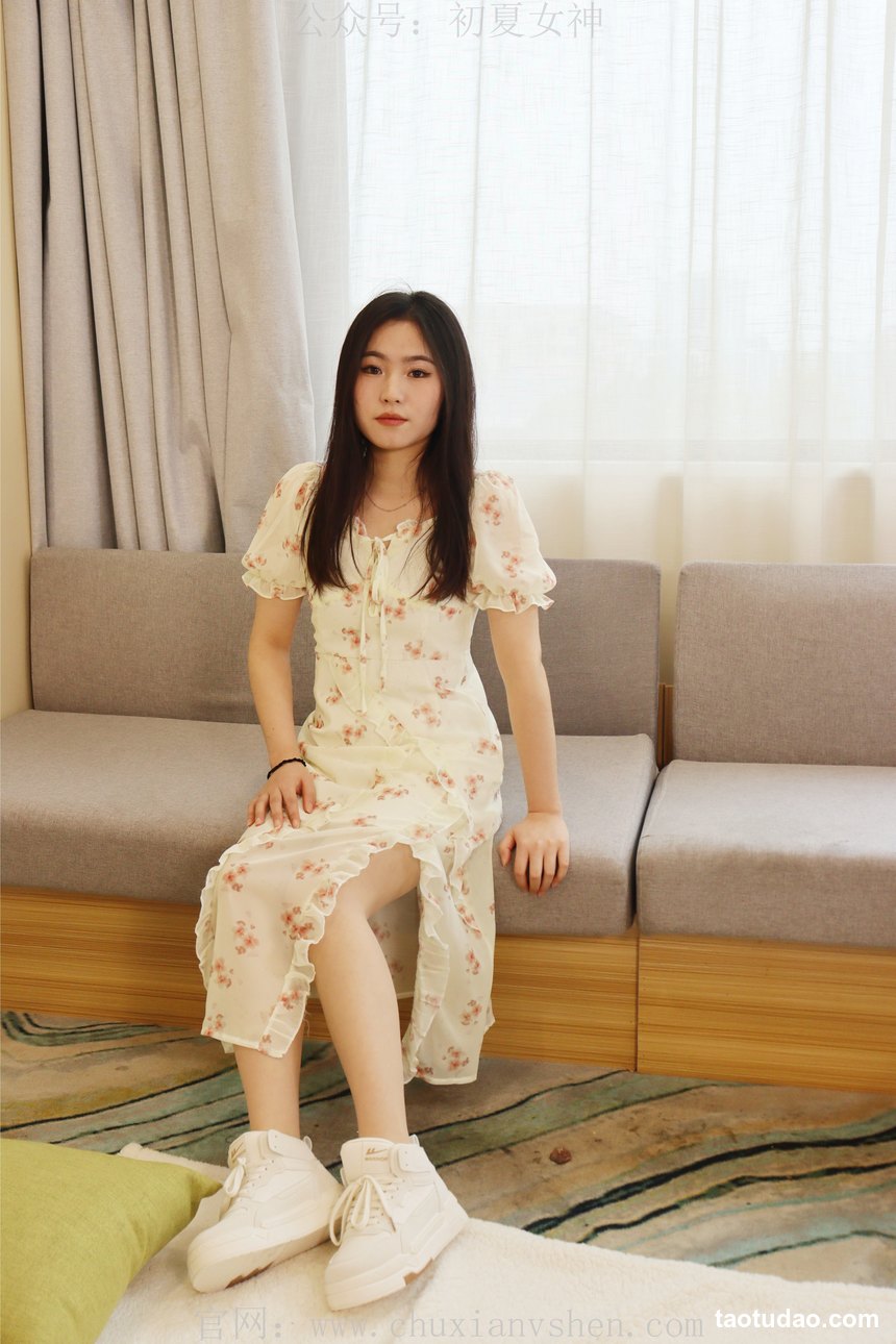 图片[3]-初夏女神 NO.011 水吉 2023款春季S码连衣裙搭错了鞋[90P+1V／5.61GB]-绅士图