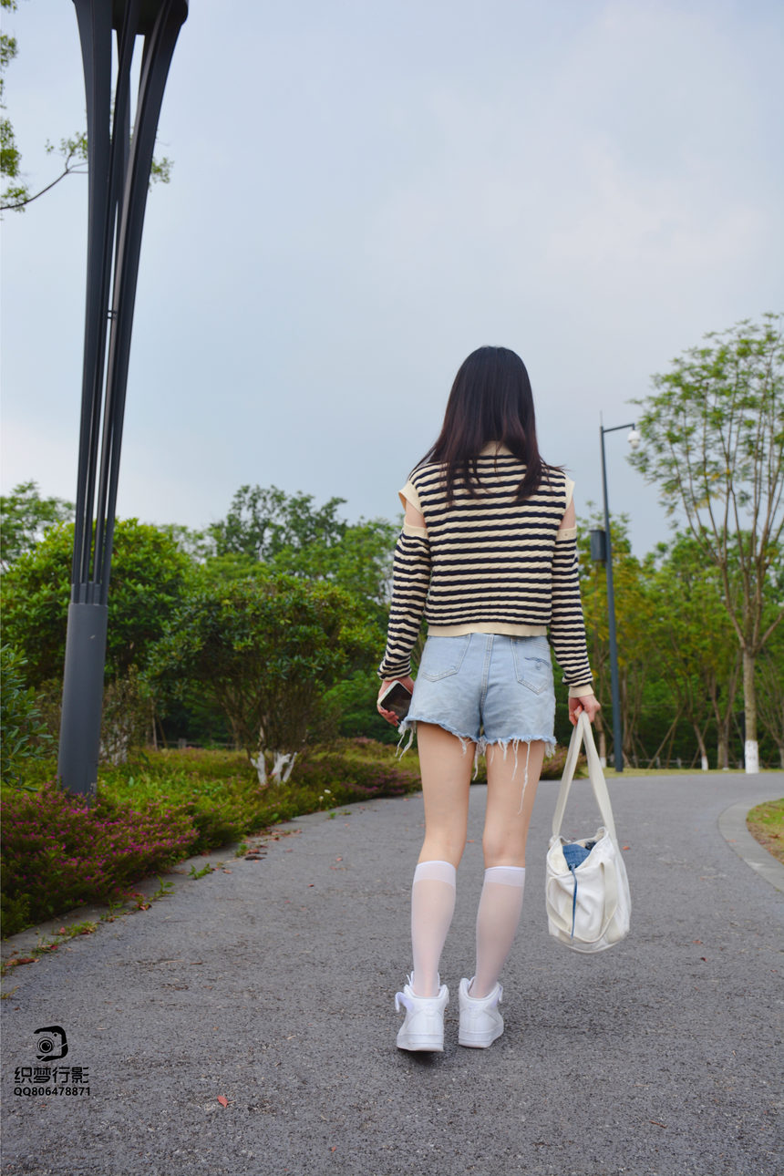 图片[3]-[织梦映像]NO.043 草地白丝[70P+1V／2.26GB]-绅士图