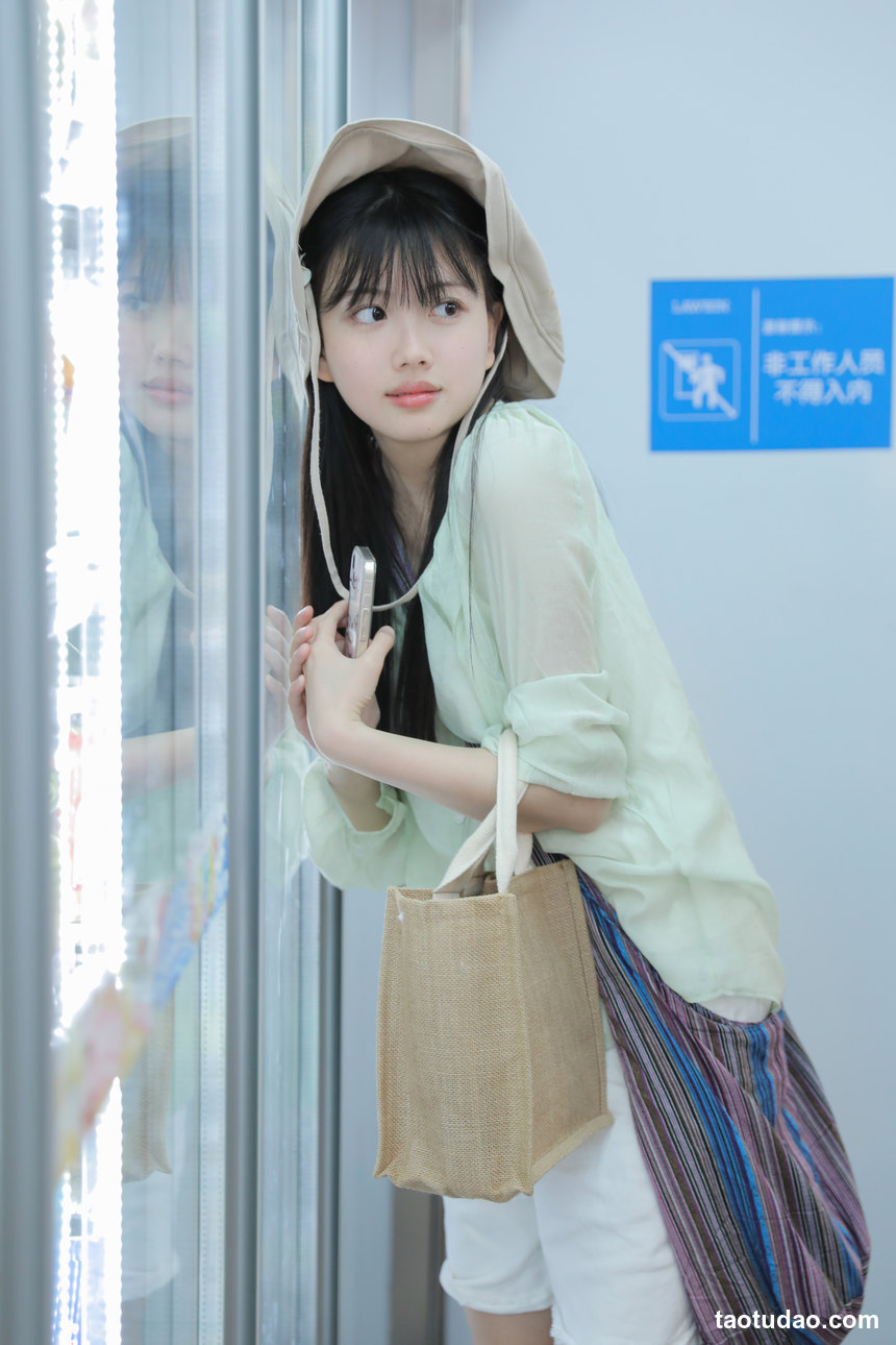 图片[2]-[YITUYU艺图语]2023.01.08 永远喜欢清透氧气的夏天 秋阳邑禾[21+1P／195MB]-绅士图