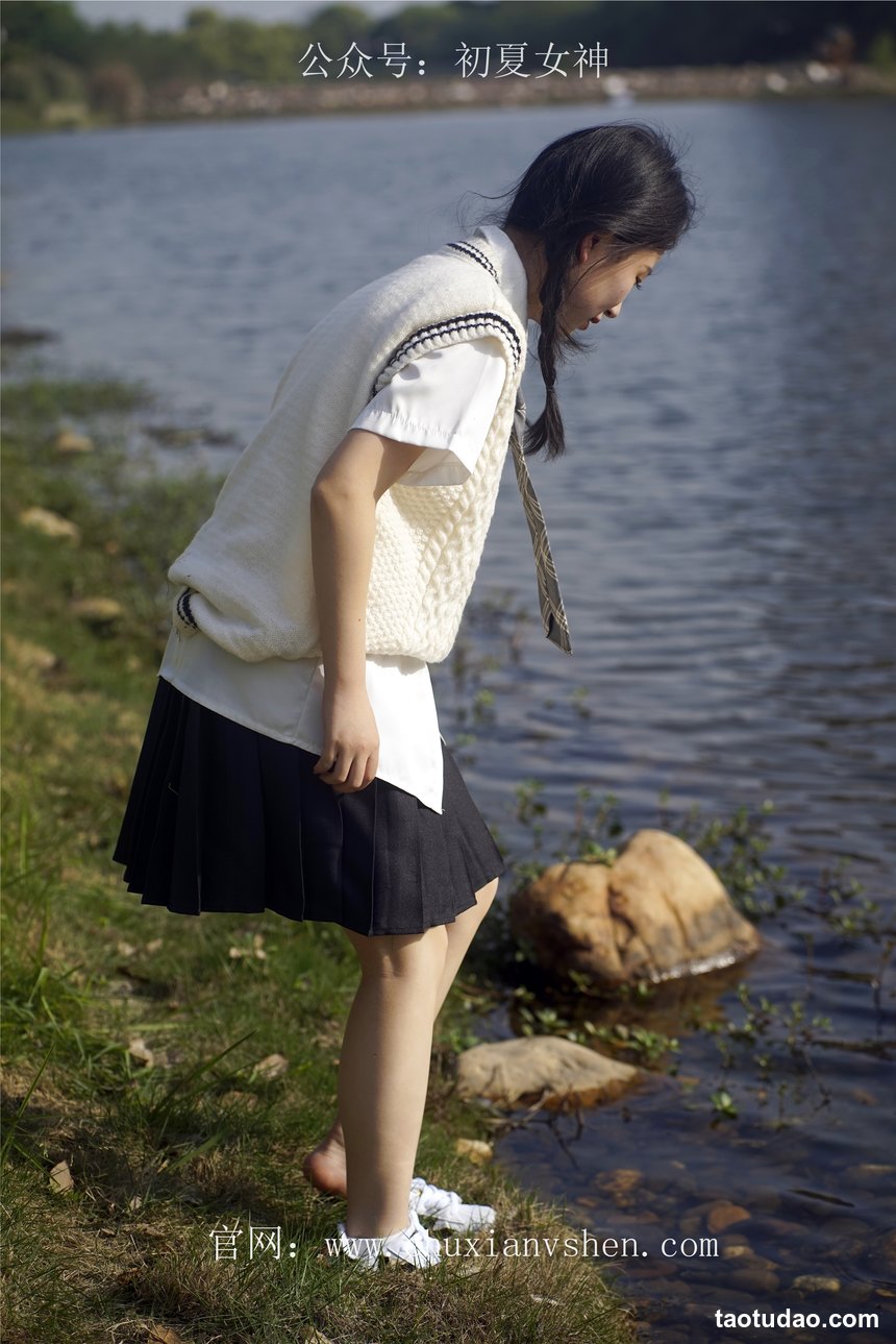 图片[4]-初夏女神 NO.039 念念 春秋JK套搭配三叶草贝壳头鞋[115P+1V／4.92GB]-绅士图