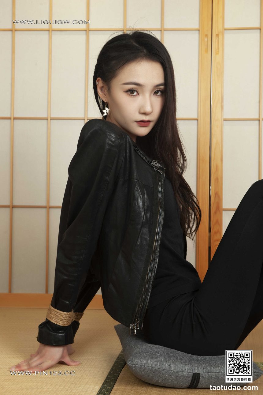 [Ligui丽柜] 2024.05.24 《TK双生花-私人订制》心心&KiKi [61+1P-76M]-绅士图
