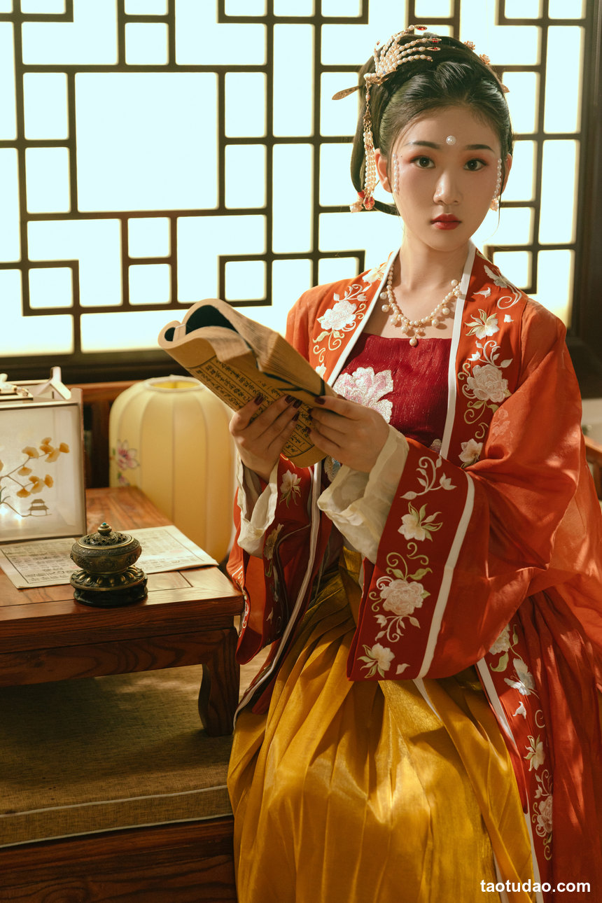 图片[2]-[YITUYU艺图语]2022.07.21 红妆 相望回首喵喵喵[28+1P／379MB]-绅士图