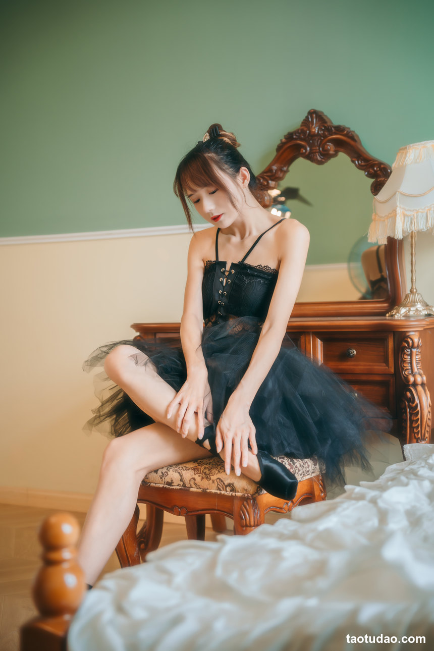 图片[2]-兔子Zzz不吃胡萝卜 – NO.100 足尖上的温柔 [21P-95MB]-绅士图