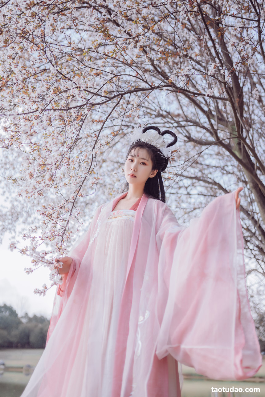 图片[2]-[YITUYU艺图语]2022.05.26 香雪海 木景抒[24+1P／420MB]-绅士图