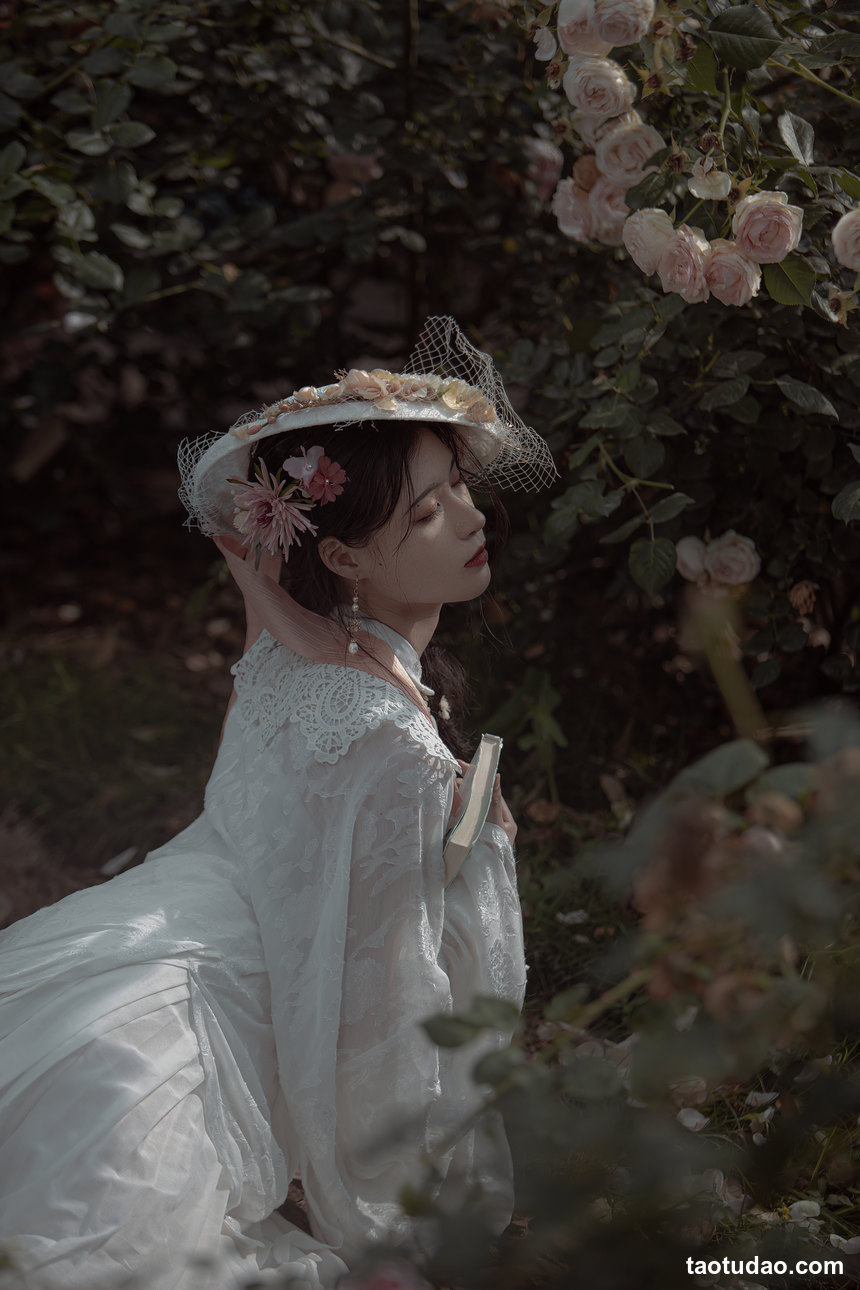 图片[4]-[YITUYU艺图语]2022.09.29 玫瑰 努力搬砖的双翮[27+1P／423MB]-绅士图