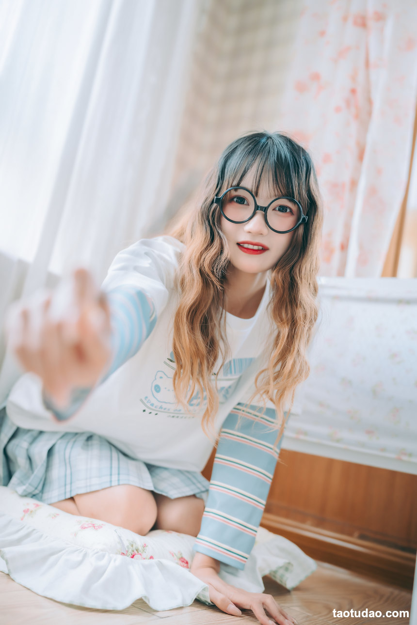 图片[2]-[YITUYU艺图语]2022.05.04 全糖去冰 兔子Zzz不吃胡萝卜[22+1P／93MB]-绅士图