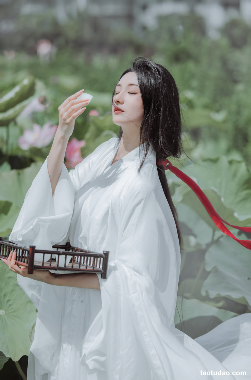 图片[3]-[YITUYU艺图语]2022.08.06 荷花 柒苡安[22+1P／249MB]-绅士图