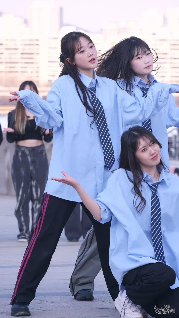 240310 4X4 crew – 첫 만남은 계획대로 되지 않아 (승아) 직캠 [4X4 Studio 여의도한강공원 버스킹] / 饭拍视频-艺库