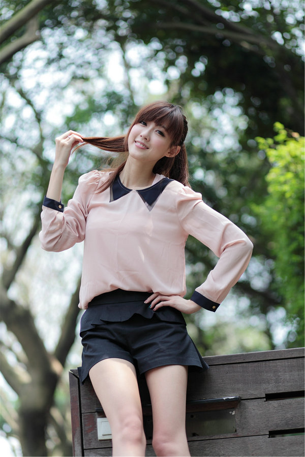 台湾清纯美女Kila晶晶-廖挺伶春意盎然外拍写真/ 63P/642M / 唯美杂图-绅士图