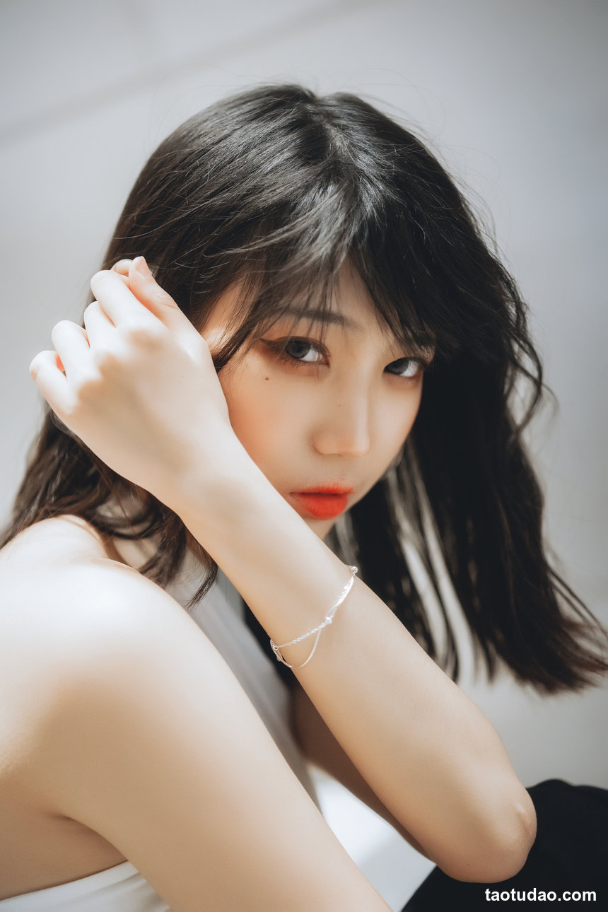 图片[3]-[YITUYU艺图语]2022.04.29 夜行 周叽叽[26+1P／332MB]-绅士图