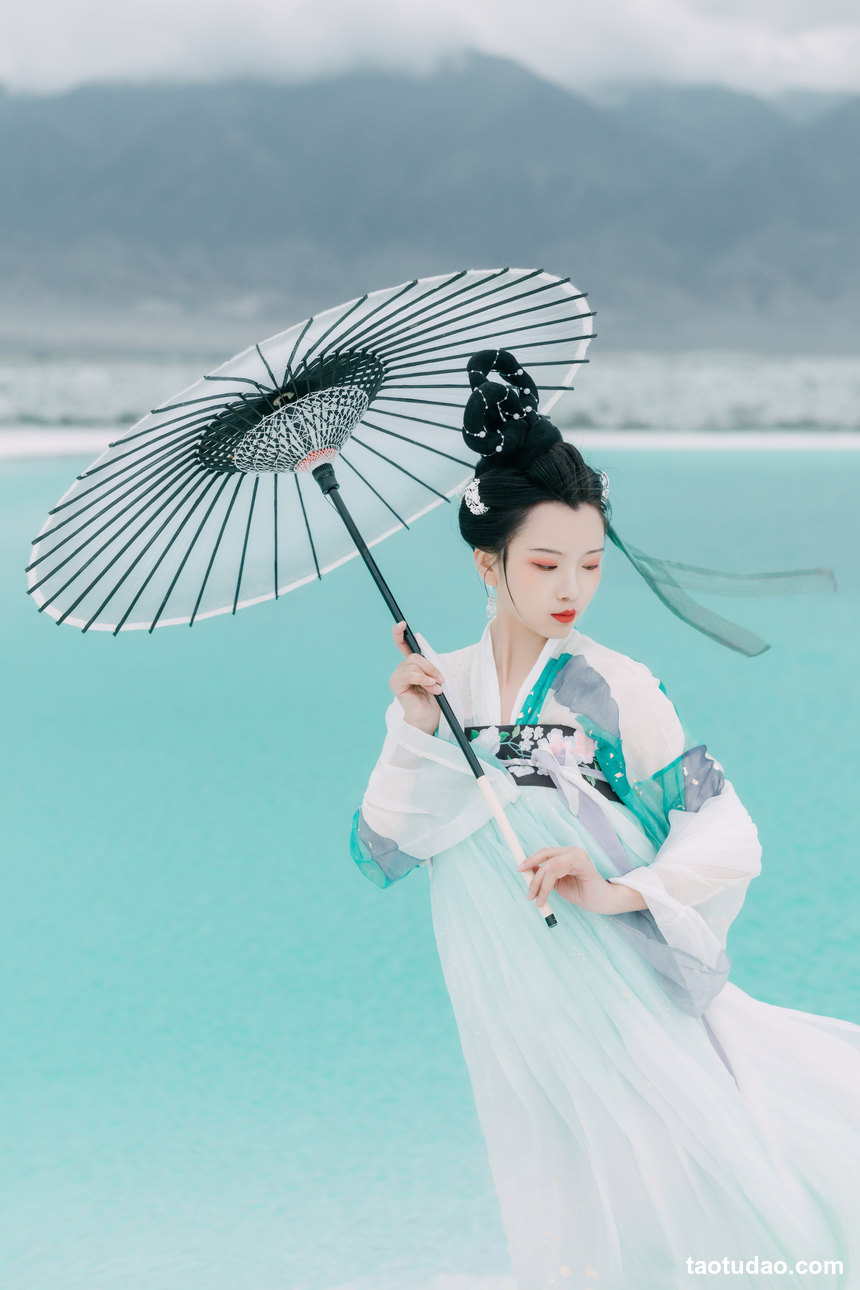 图片[2]-[YITUYU艺图语]2022.08.08 碧水间 公孙凭[21+1P／220MB]-绅士图