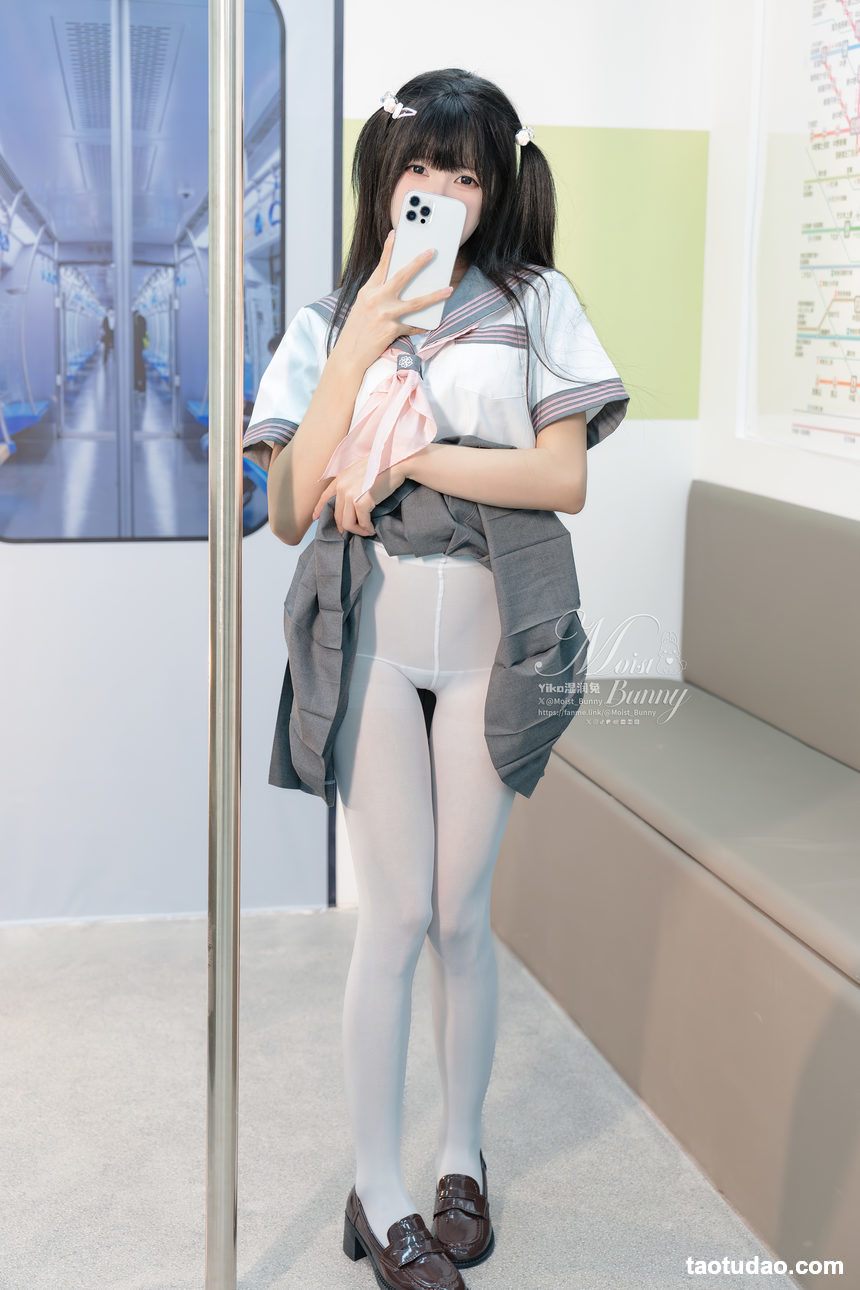 咬一口兔娘(Yiko湿润兔) – 十二月作品『地铁萌妹』[165P 1V-1.92G]-绅士图