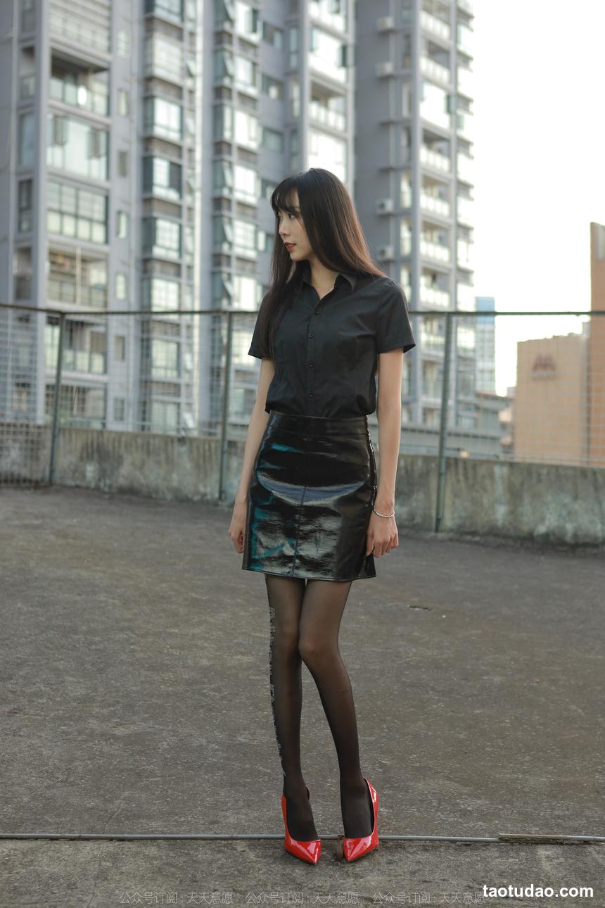 图片[3]-[IESS异思趣向] 2022.11.16 丝享家 1270 团团《长腿红高跟》[83P-106.9M]-绅士图