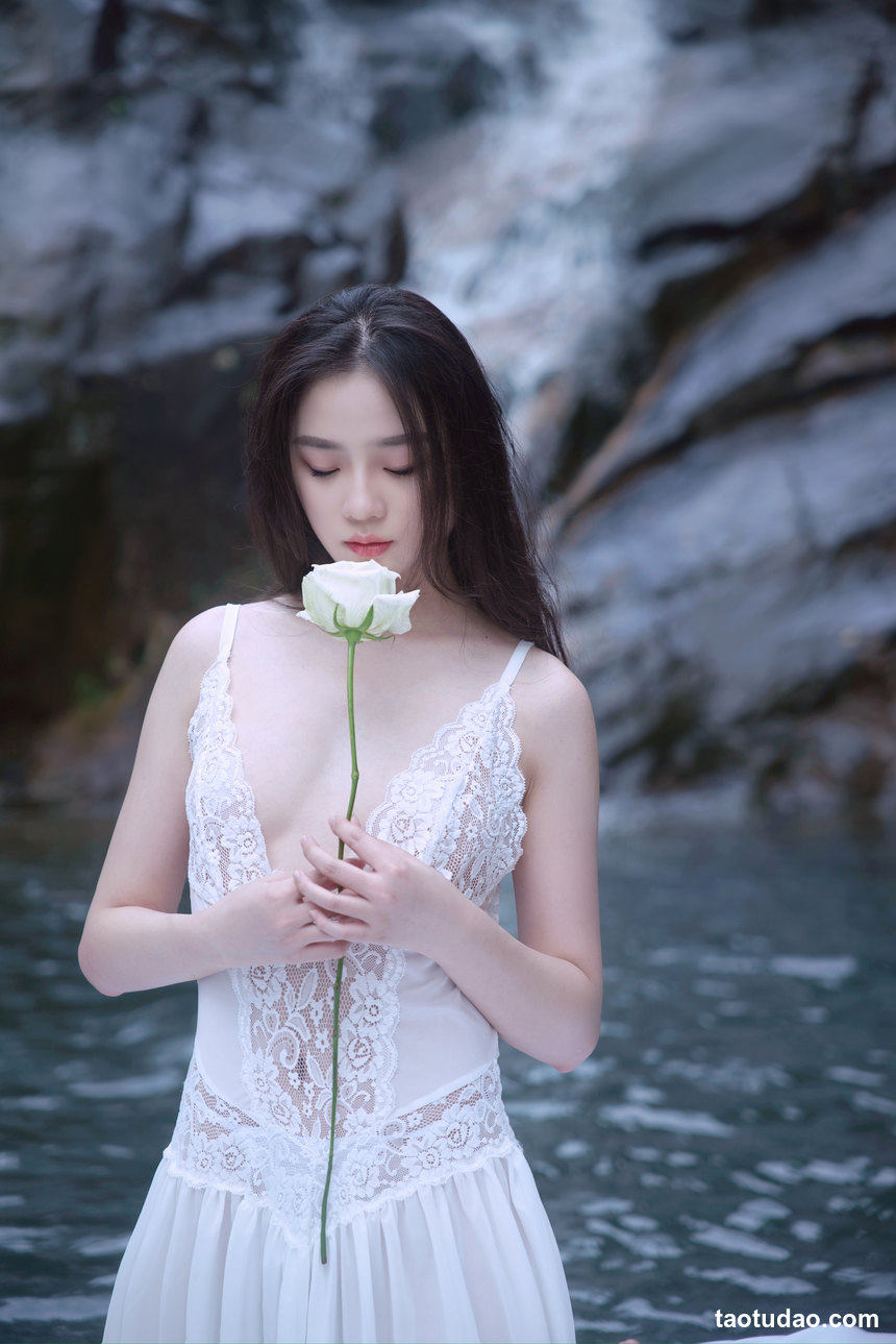 图片[2]-[YITUYU艺图语]2022.12.22 落入凡间的天使 桃桃[33+1P／350MB]-绅士图