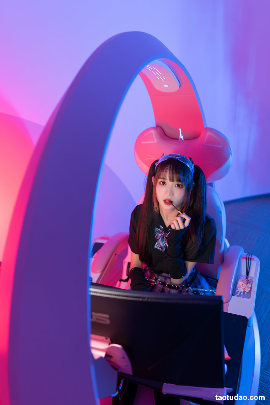 图片[3]-[YITUYU艺图语]2022.06.09 电竞少女 兔子Zzz不吃胡萝卜[21+1P／215MB]-绅士图