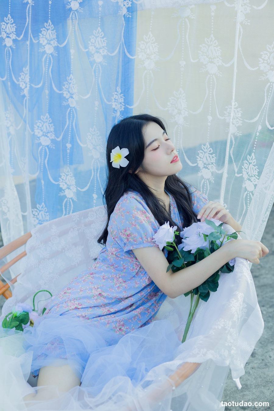 图片[2]-[YITUYU艺图语]2023.02.13 天台造梦 靜鏡婧[28+1P／296MB]-绅士图