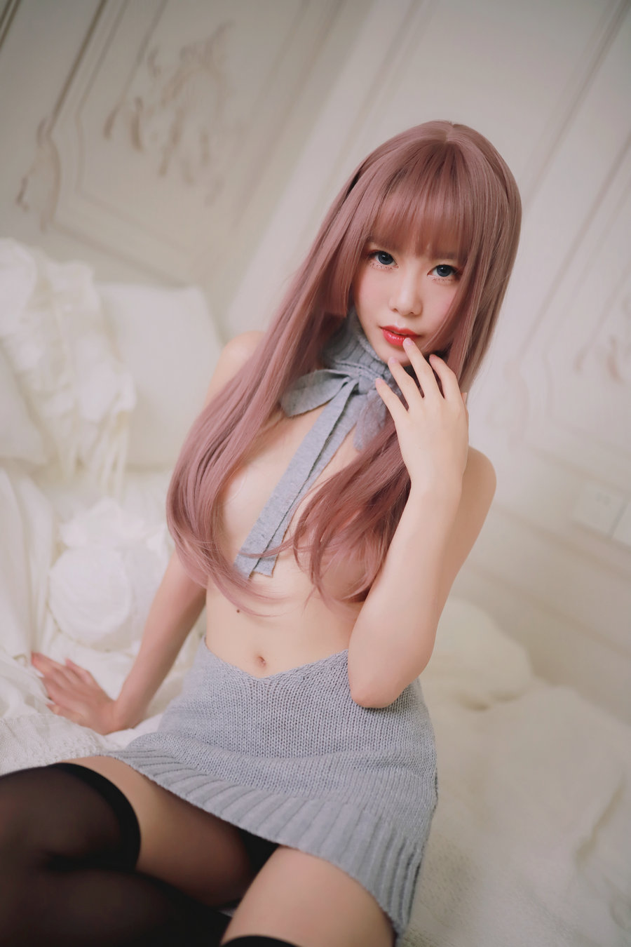 抖娘-利世图集 - 漏背毛衣 / 30P-276MB / cos萌妹-绅士图