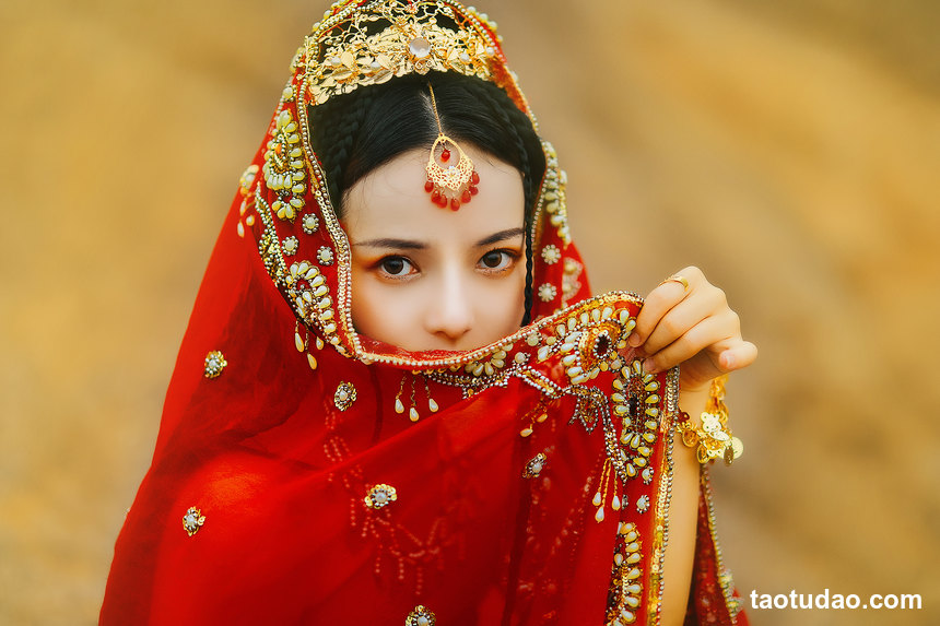 图片[4]-[YITUYU艺图语]2023.01.03 西域美人 LLIYaNinG[21+1P／182MB]-绅士图