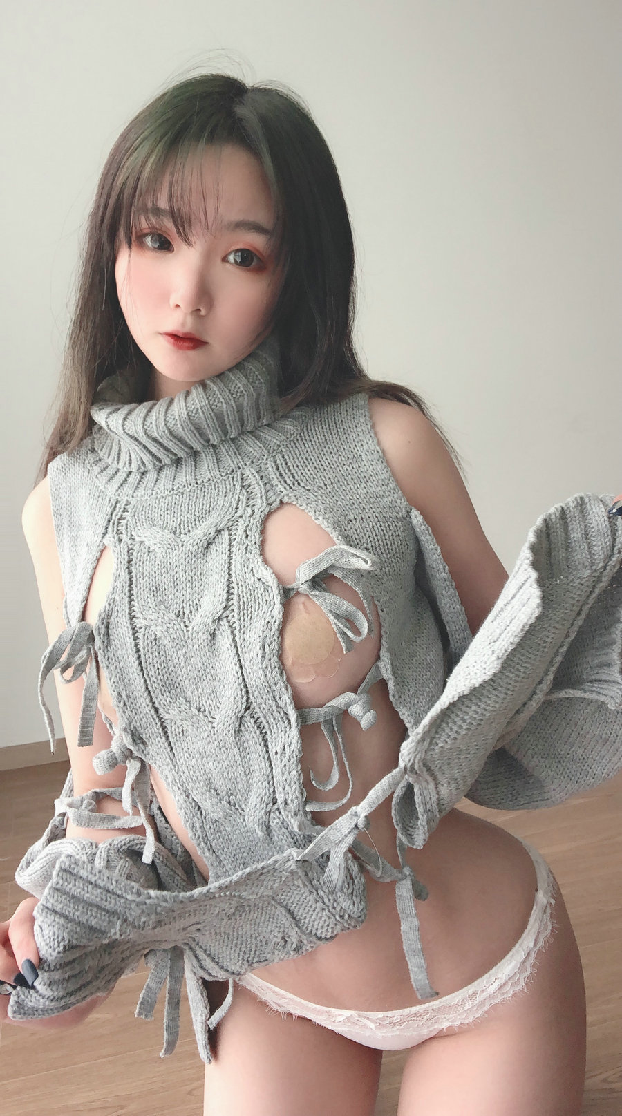 萌妹是青水 - 露背毛衣 / 14P-37MB / cos萌妹-绅士图