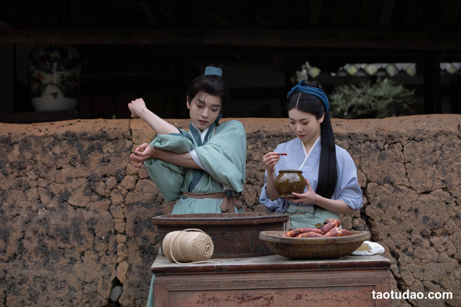 图片[3]-[YITUYU艺图语]2023.04.04 做腊肉 一方伊人yi&杰桑桑桑_&汉服爷爷云中鹤[25+1P／343MB]-绅士图