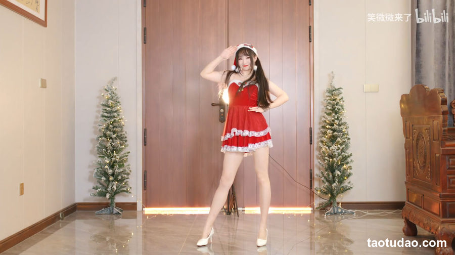 图片[3]-切切 – NO.007 圣诞战衣 [1V-36.2M]-绅士图
