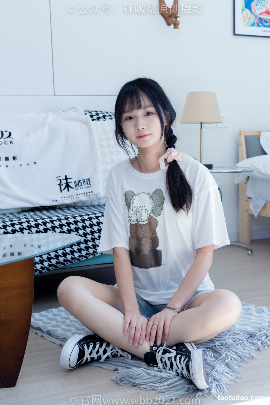 图片[3]-[BoBoSocks袜啵啵]NO.331 甜甜圈-板鞋、白棉袜、裸足[144P+1V／5.74GB]-绅士图