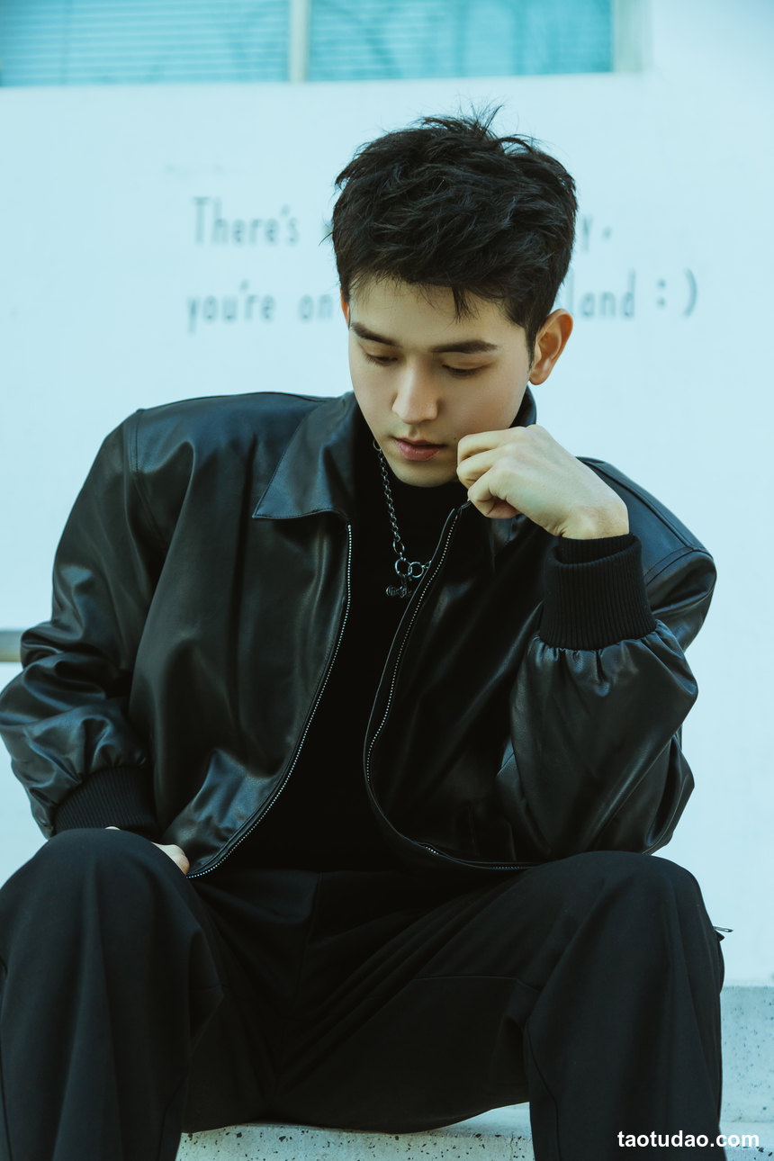 图片[2]-[YITUYU艺图语]2022.07.13 黑夹克 奥沙里[28+1P／289MB]-绅士图