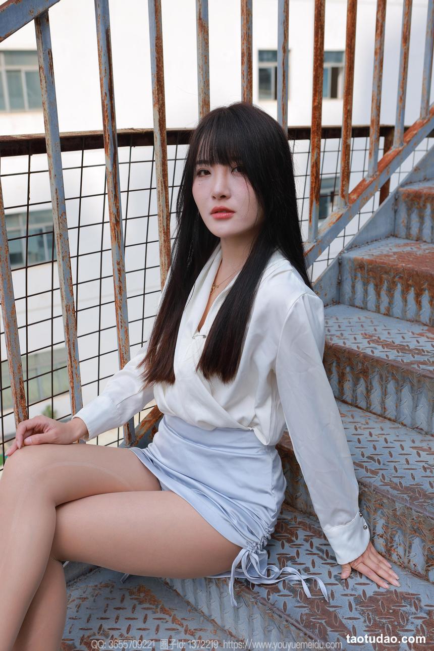 图片[4]-[IESS异思趣向] 2024.11.08 丝享家 1893 婉萍《蓝色短裙（上）》[80P-90MB]-绅士图