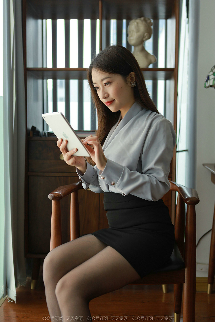 IESS异思趣向 - 模特：小婕《办公室的甜蜜蜜》/ 95P-132MB / 机构-艺库