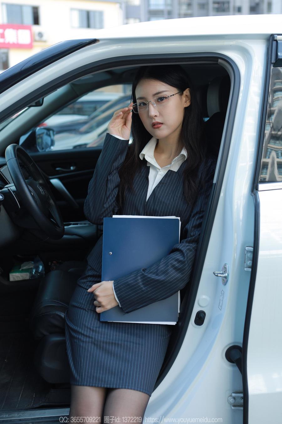 [IESS异思趣向] 2023.11.03 丝享家 1576 小宝《懂事早到女人》[88P-101.8M]-绅士图