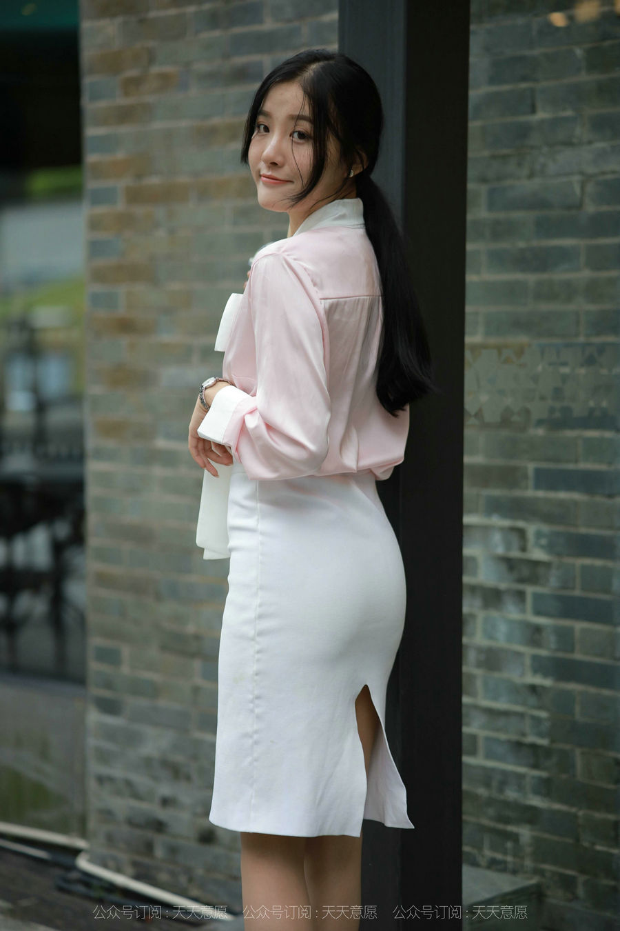 IESS异思趣向 - 模特：婉苹《粉红色的回忆》/ 83P-76MB / 机构-艺库