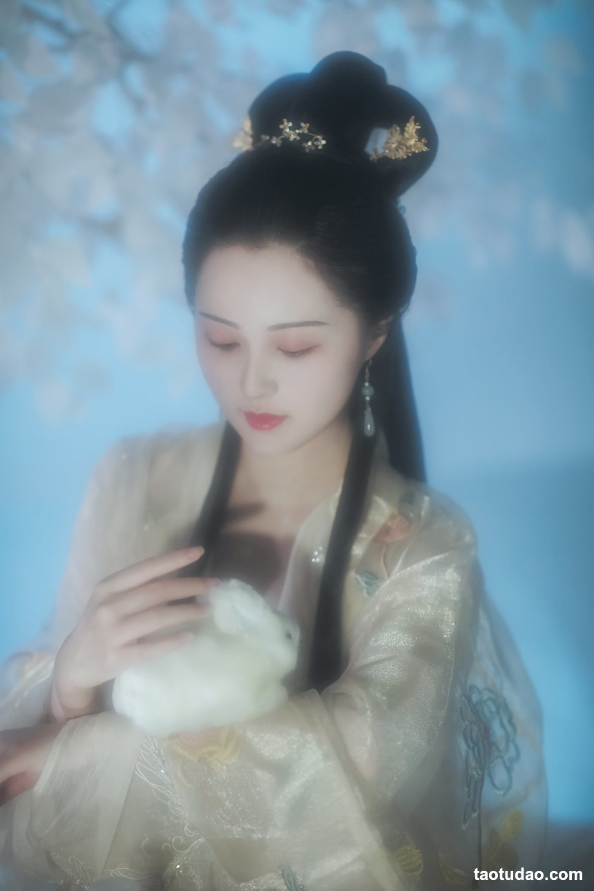 图片[2]-[YITUYU艺图语]2022.05.27 广寒宫 鱿鱼阿姨[24+1P／375MB]-绅士图