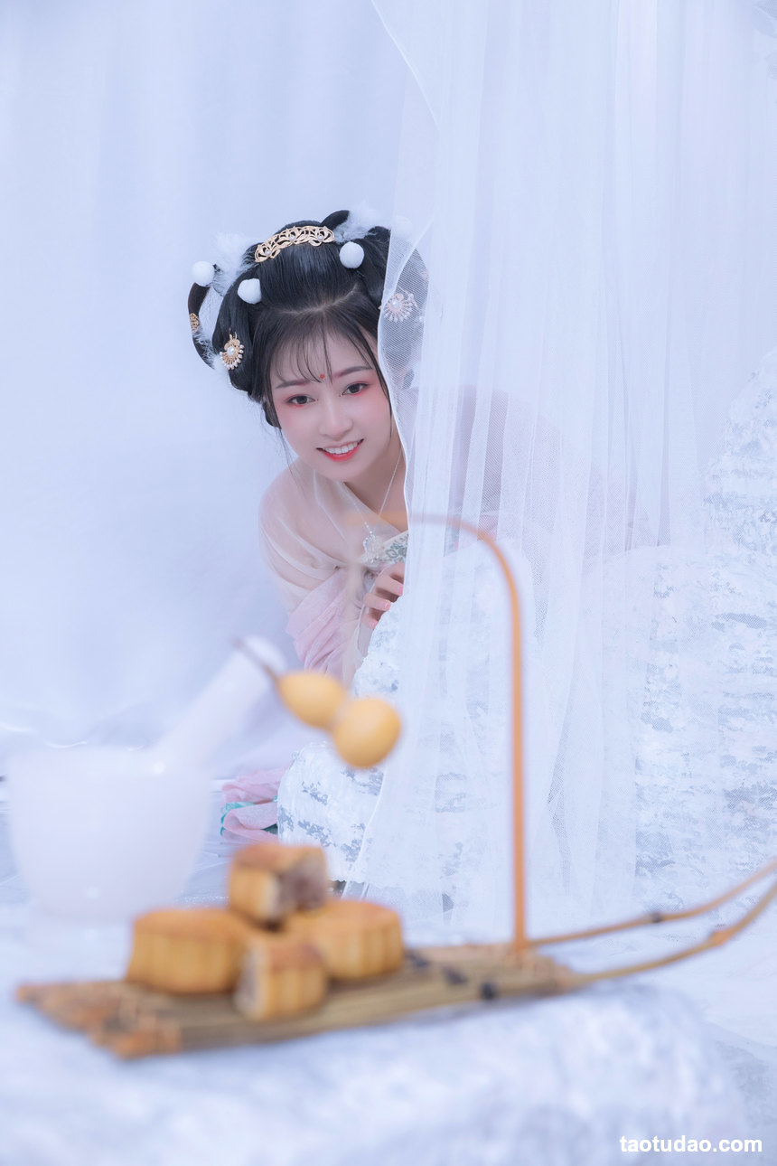 图片[2]-[YITUYU艺图语]2022.05.14 广寒谣 模特合集[24+1P／129MB]-绅士图