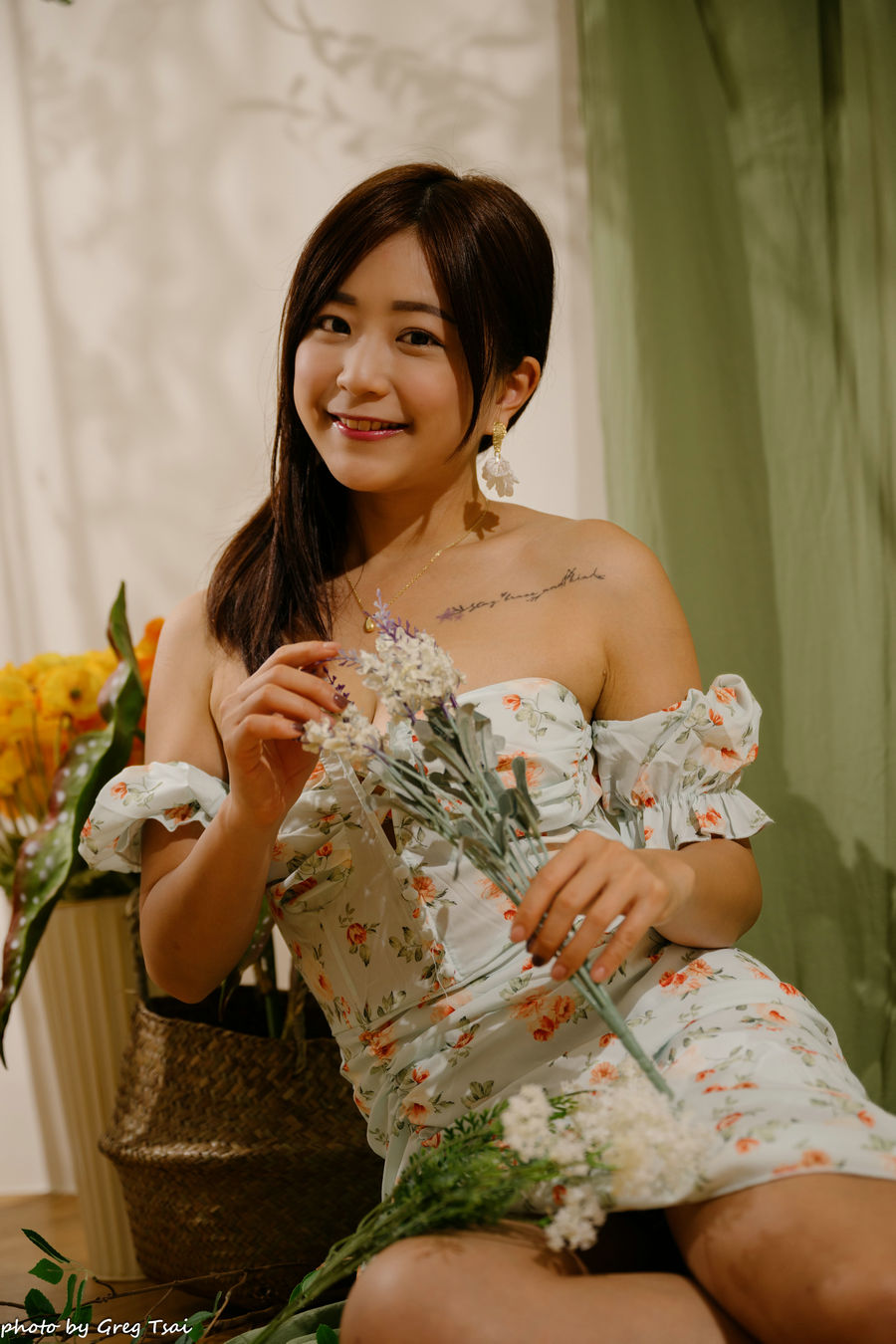小栗 - 连衣裙裸足 / 170P-493MB / 美图集锦-绅士图