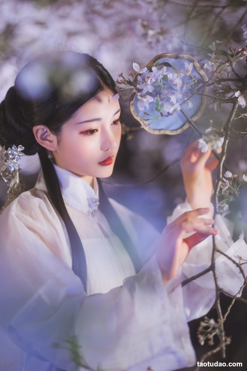 图片[3]-[YITUYU艺图语]2022.05.11 梦遣看花人 吴莹琨琨[21+1P／391MB]-绅士图