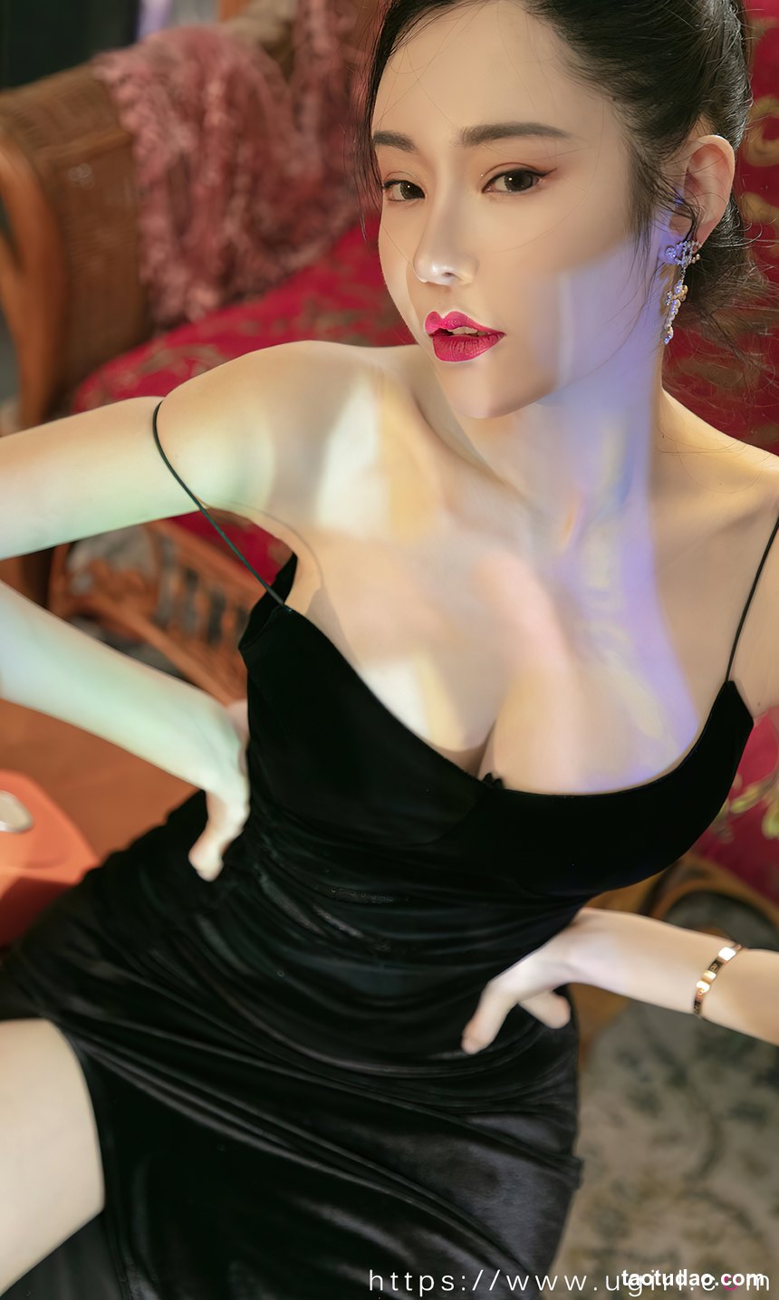 图片[4]-[Ugirls尤果网]爱尤物 2022.11.14 No.2455 萌琪琪 唯美诗篇 [35P]-绅士图